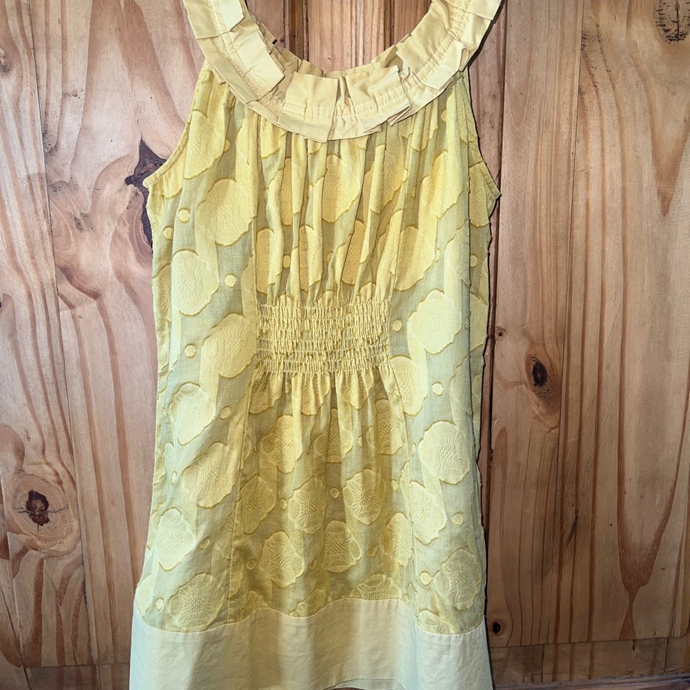 BCBG yellow polka dot sleeveless top. SZ. M - Picture 7 of 12
